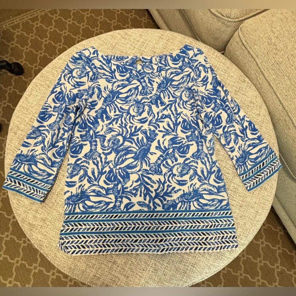 LILLY PULITZER blue/white jersey with lobsters & crabs -Size S